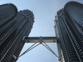 Get discounted SUV and MPV deals in KLIA, one and two.