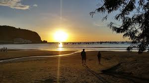 Lower cost holiday auto rental rats bookable here.
