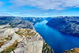 Save on driving costs in Skien Airport and book today!